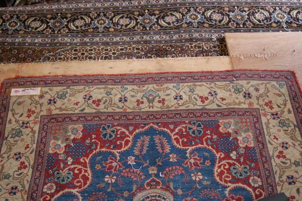 This Antique piece has been very finely woven and had previously had its fringes damaged. The previous weaver had decided to secure the edges without the use of fringes thereby creating a frame around the rug that did not look suitable for this rugs design. Therefore our customer had decided to add the fringes to both sides of this rug which you can see in the next images.